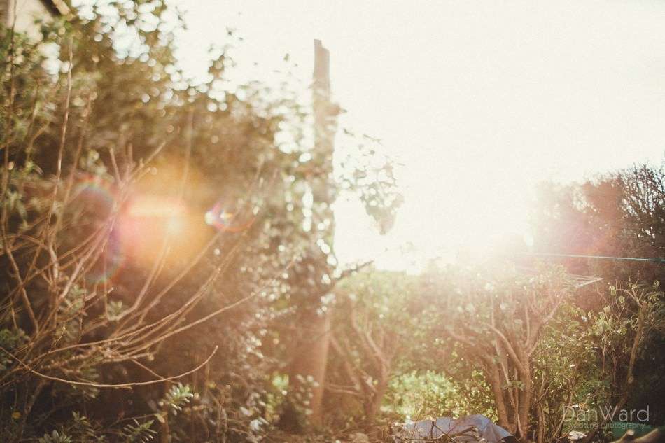 Cornwall wedding photographer explains how to use freelensing to create a titlt shift effect