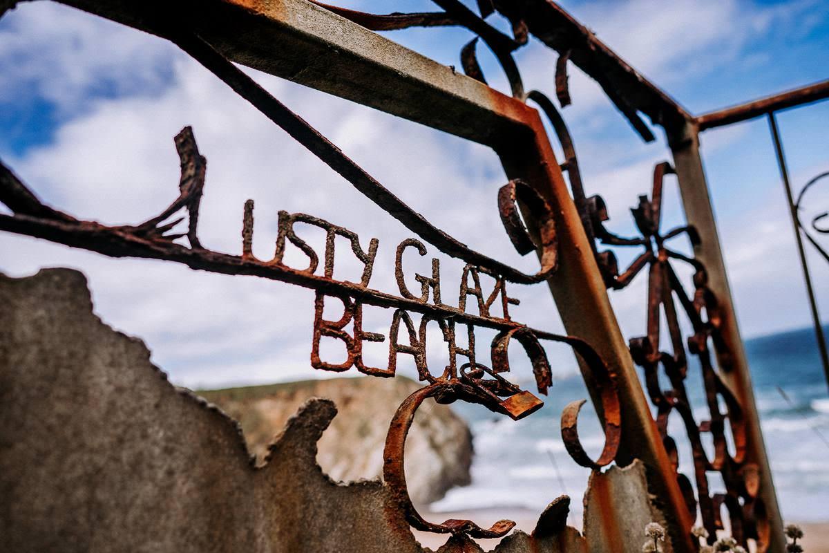LUSTY GLAZE BEACH WEDDING PHOTOGRAPHER