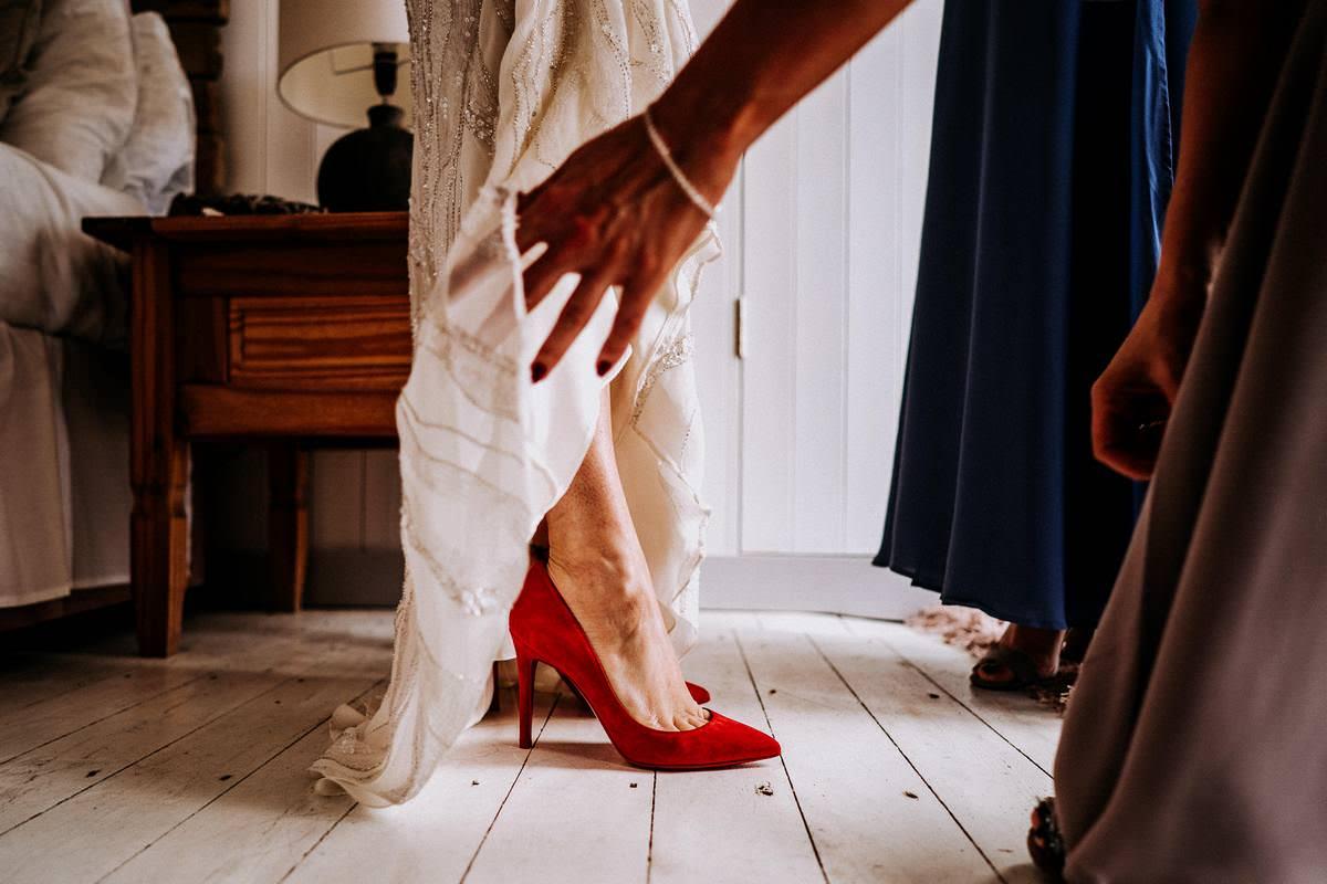 LUSTY GLAZE BEACH WEDDING PHOTOGRAPHER
