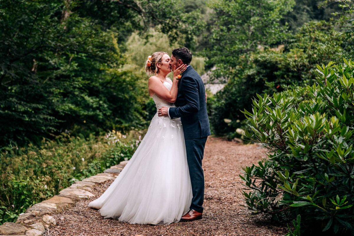 best wedding photographer 2021