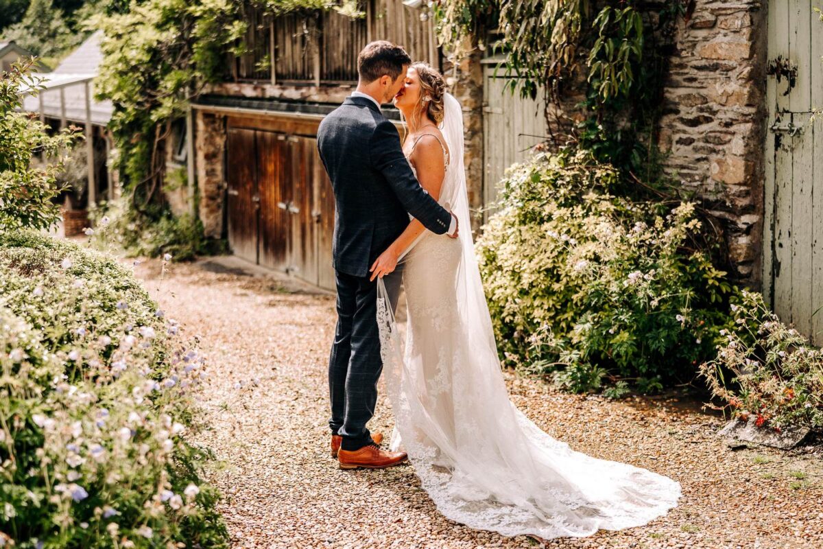 best wedding photographer 2021