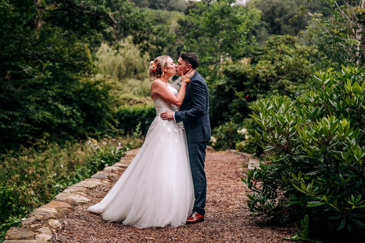 best wedding photographer 2021