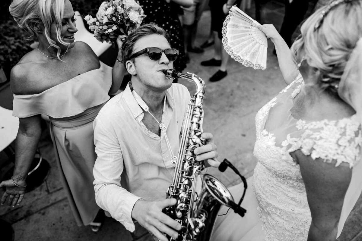 best wedding photographer 2021