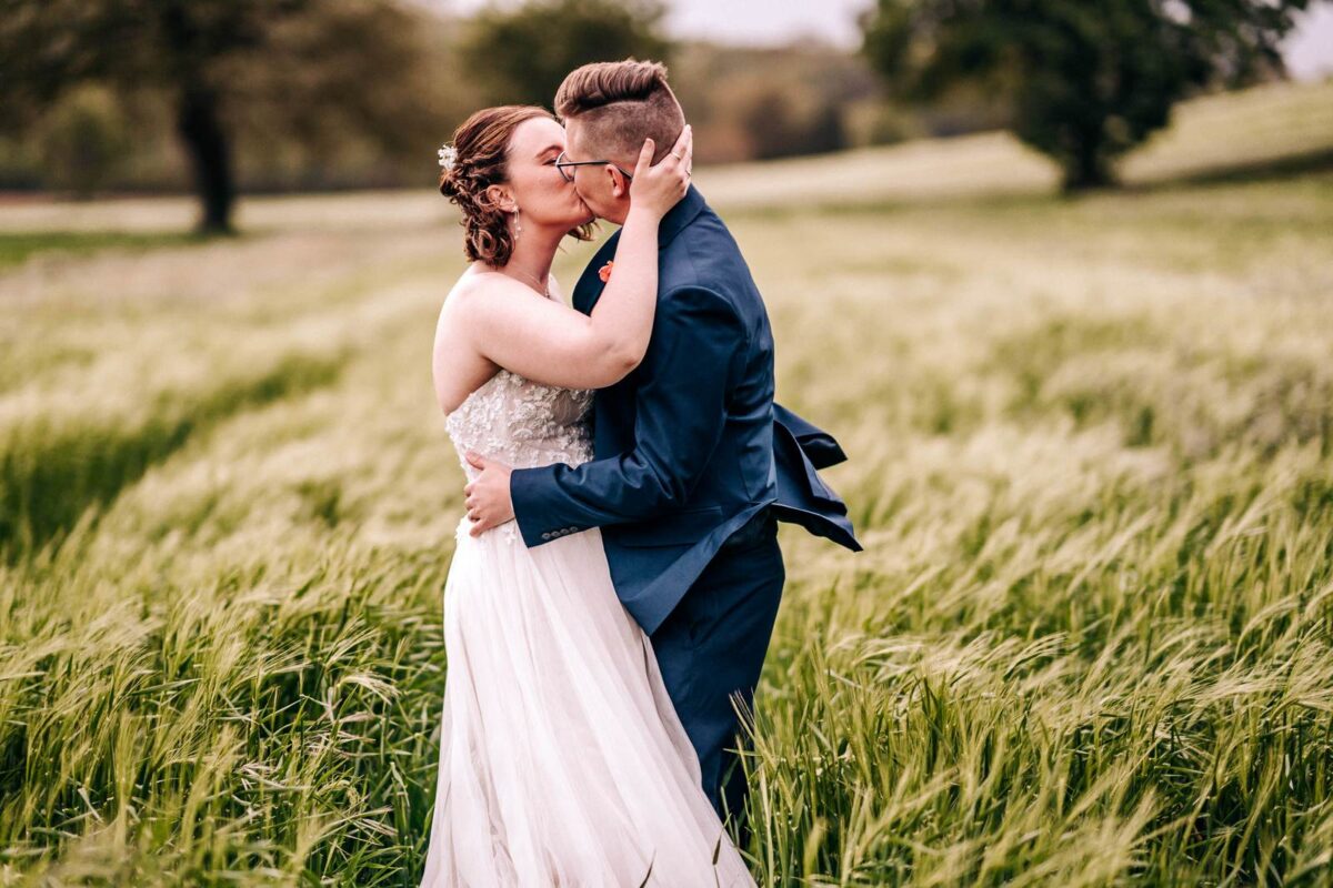 best wedding photographer 2021