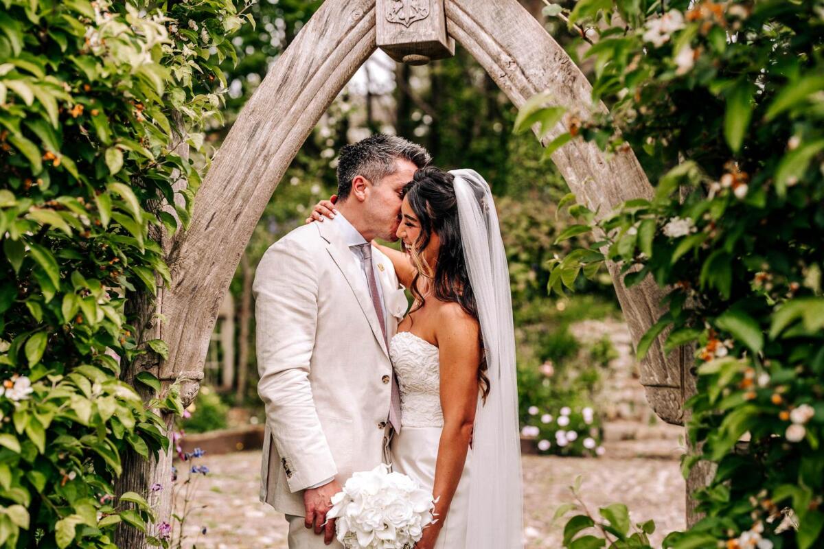 pengersick castle wedding photographer