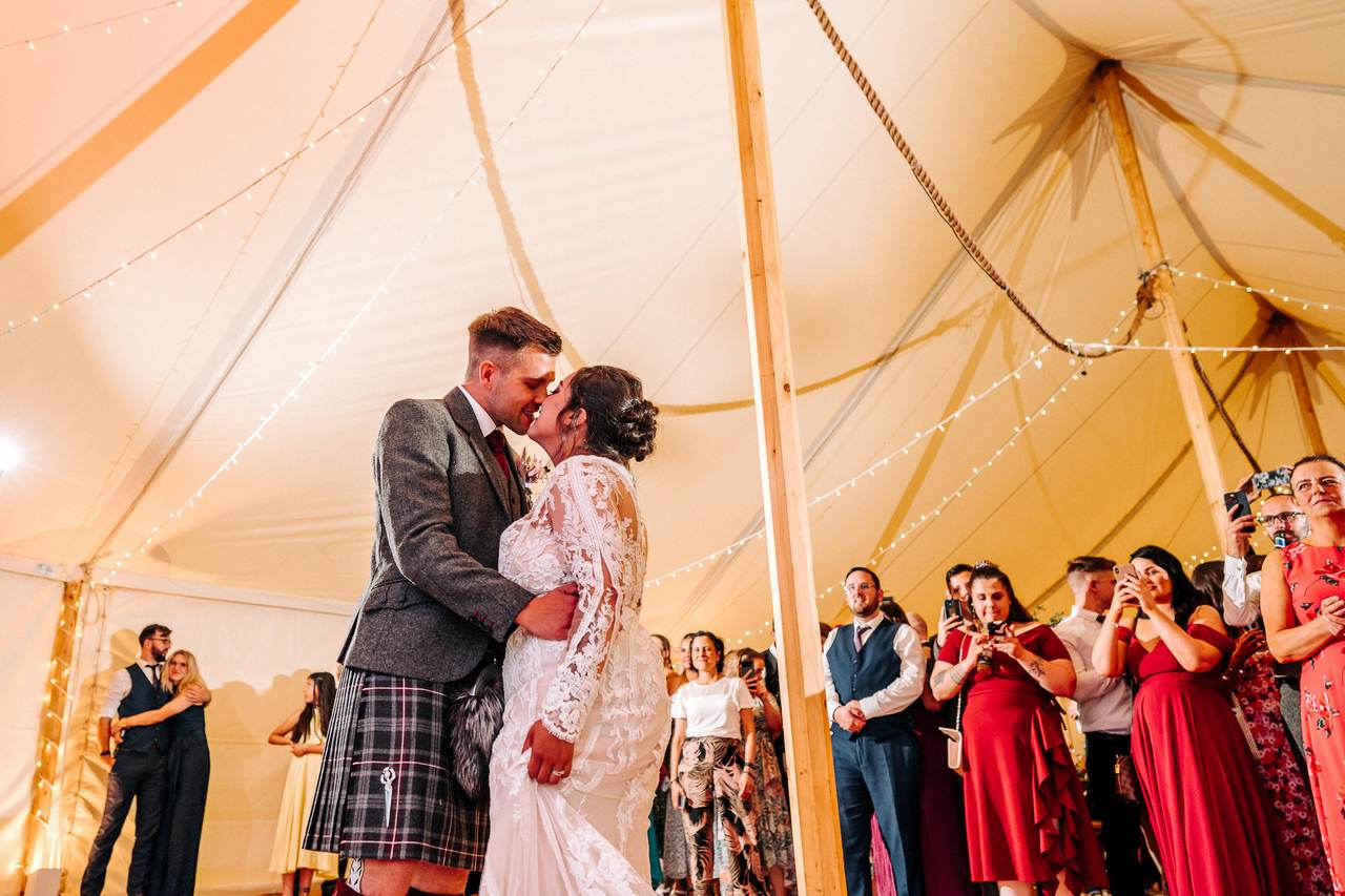 BEST WEDDING PHOTOGRAPHER UK