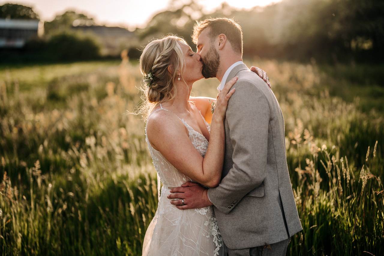 BEST WEDDING PHOTOGRAPHER UK