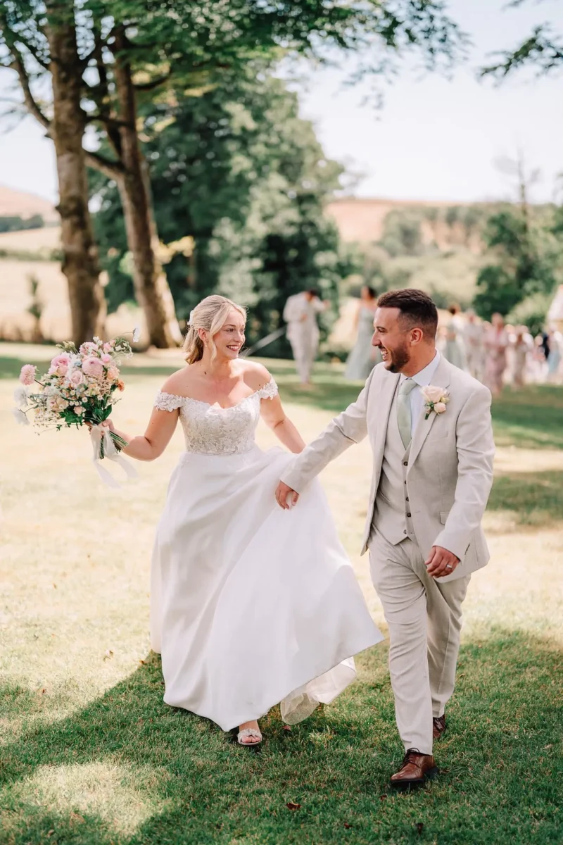 Best wedding photos of 2025